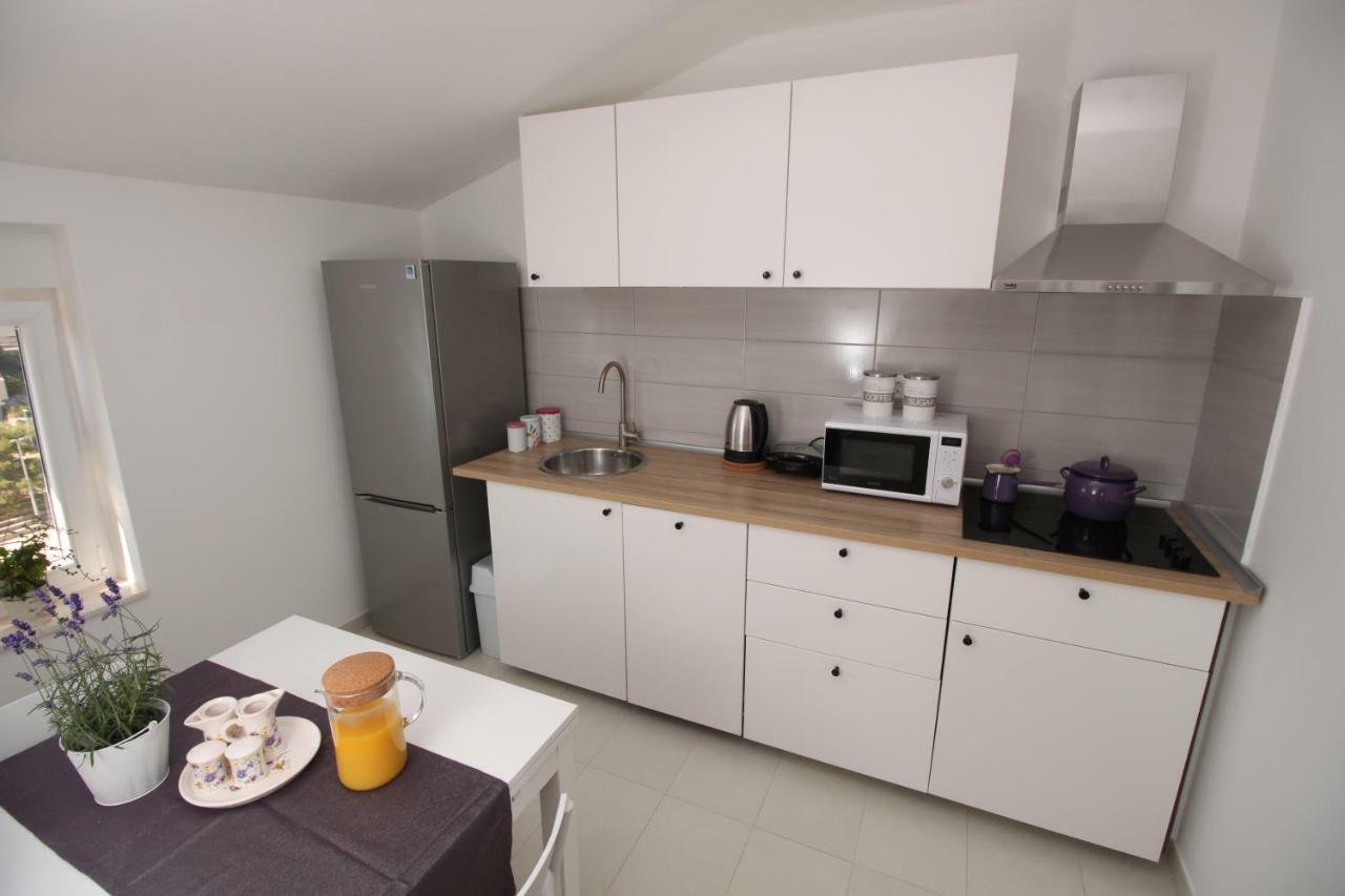 Apartment Lavanda **** Podgreben Esterno foto