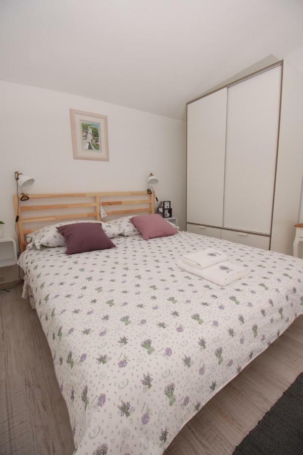 Apartment Lavanda **** Podgreben Esterno foto